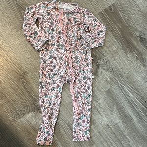 Christmas Charlie’s project little snugglers bamboo pajamas 12-18 months